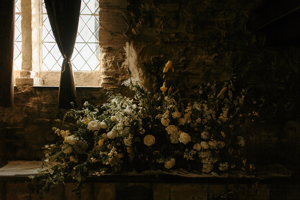 Unique Florists Macedon Ranges - Raven and the Rose at Montsalvat