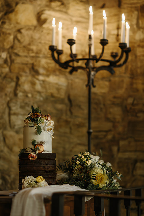 Unique Florists Macedon Ranges - Raven and the Rose at Montsalvat