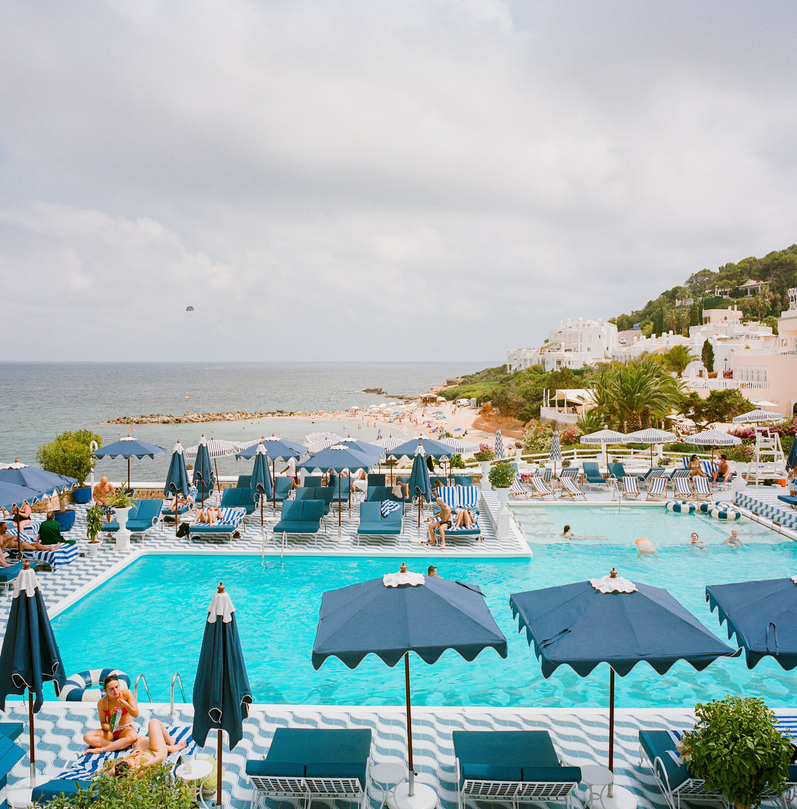 A Spanish coast at a wedding, by Mallorca film wedding photographer Briars Atlas