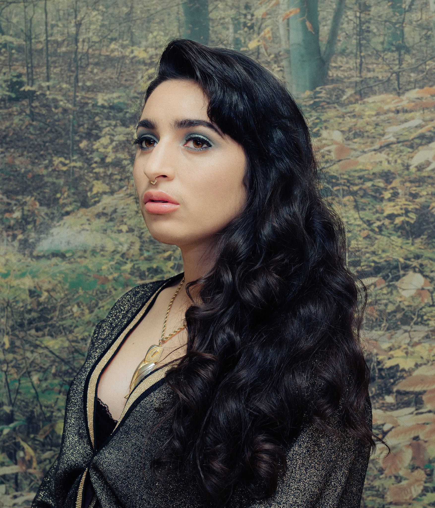 A green toned portrait of Georgia Maq by Melbourne music photographer Oli Sansom